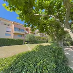 La Badine Airco Pool For 2 By Sunset 아파트