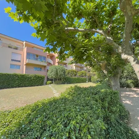 La Badine Airco Pool For 2 By Sunset Apartman